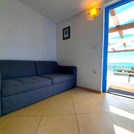 Villa Robinson Tkon Luaran gambar